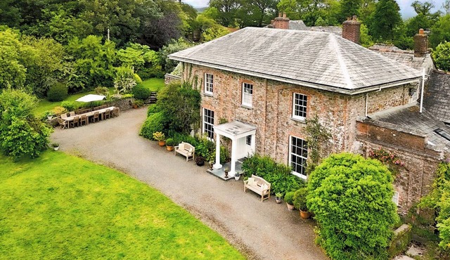 PARNACOTT, pet friendly, luxury holiday cottage in Holsworthy in Devon