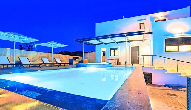 Perla Bianca Heated Pool