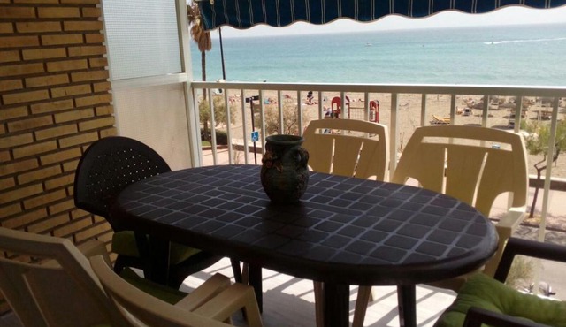 piso primera linea de playa en fuengirola recien reformado in Fuengirola