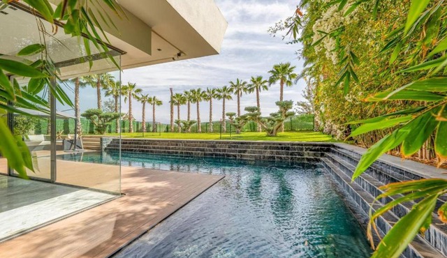 PLEASE READ HOST PROFILE BEFORE RESERVATION-Royal Palace Villa, Entire Private Estate,5BR ,Pool