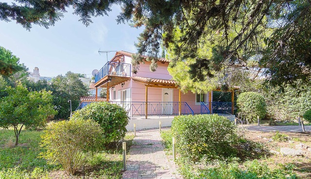 Porto Rafti Family 4BD Maisonette with Garden