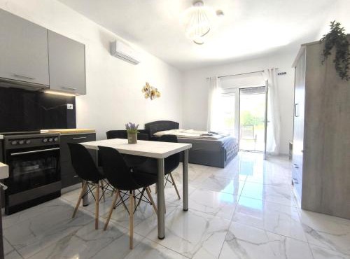 Rael Apartments - free Parking
