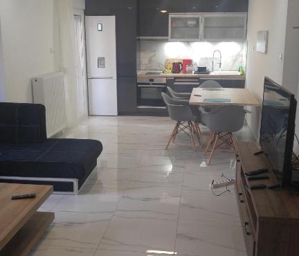 Relax in 90sqm close to Airport ,Shoping,Embriolab Seaside