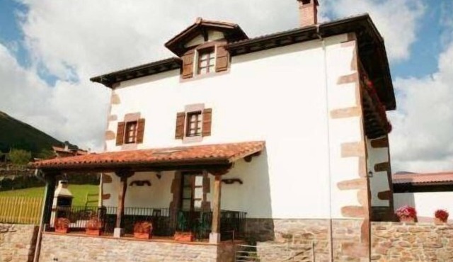 Rural house completely renovated in the Baztan valley in Baztan