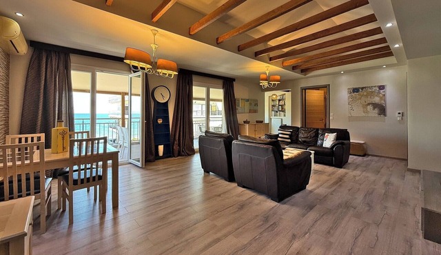 SkyView Paralia, Apartment with View and Balcony