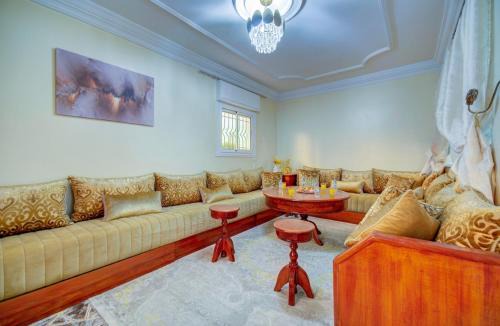 Spacious Private Garden family 7 min Corniche in Agadir