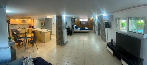 Spacious Studio Near Athens Airport and beach at Porto Rafti