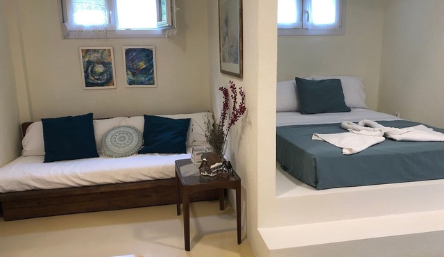 Studio Apartment 'Ktima Anases Zois - Eugenia Sgoura' with Balcony and Air Conditioning
