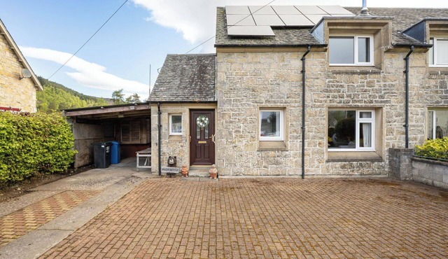 Stunning villa for 4 people with WIFI, TV and patio in Cannich