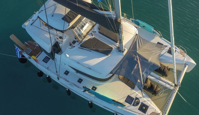 Sun-Kissed Sailing Adventure in Islas Sarónicas
