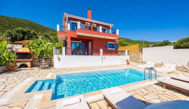 Sunrise Villa - Three Bedroom Villa, Sleeps 5