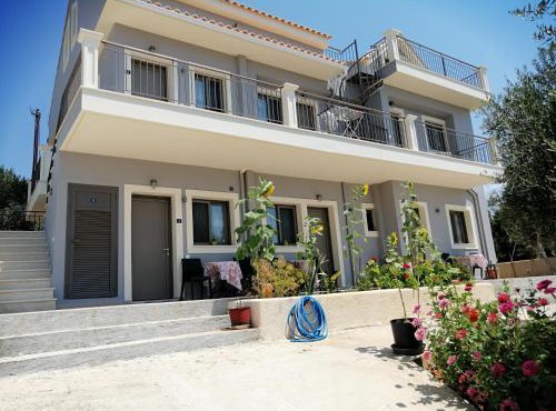 TA DIDYMAKIA APARTMENTS.