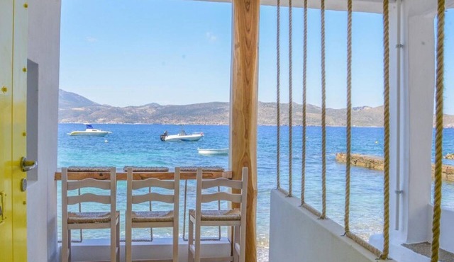 Traditional Sirma in Klima in Milos