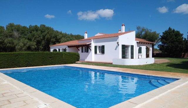 Typical Menorcan rural house close to virgin coves in Ciudadela de Menorca