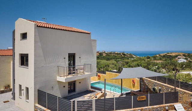 Unique Villa with Pool & Panoramic Views – Total Relaxation