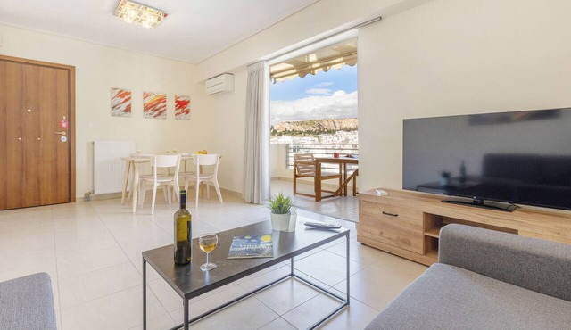Urban Oasis with Acropolis Views by GHH