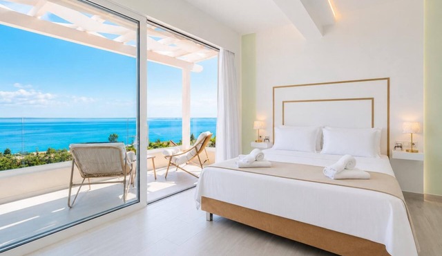 Villa Aglaia - Two Bedroom Villa, Sleeps 4