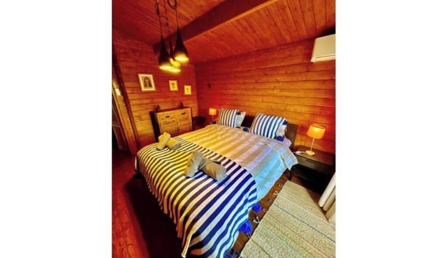 Villa Azir– Stunning views of the lake and mountains,swimming pool and fireplace