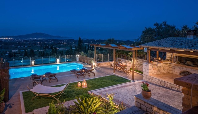 Villa Clairy 3-Bedroom Villa with Private Pool