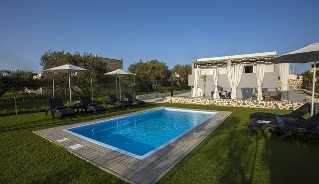 VILLA EVIANNA-NEW VILLA !(Family-friently villa-3 bedrooms with a heated pool).