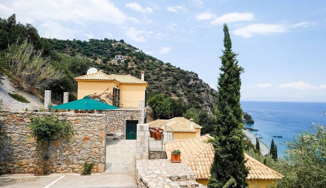 Villa in Pera Melana near Kissakas Beach
