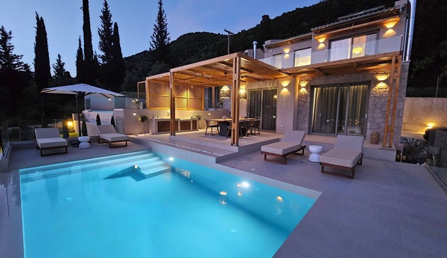 Villa Lethia - Spacious Interiors, Private Pool, and Breathtaking Sea Views!