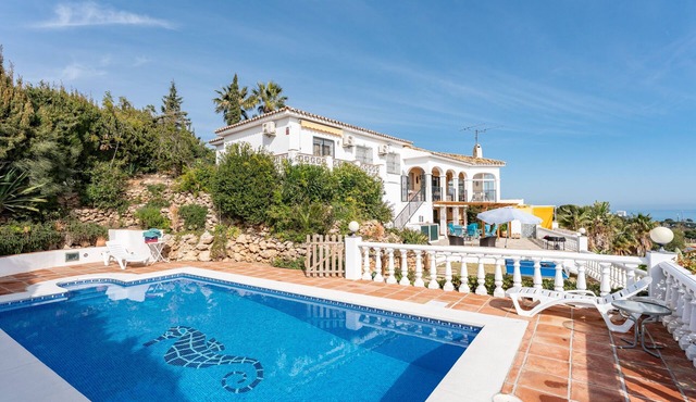 Villa Mágica – Private Pool & Sea View Villa for 8 in Benalmádena in Benalmádena