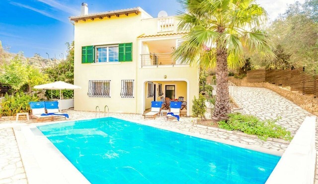 Villa Mellow - Three Bedroom Villa, Sleeps 6 in Ionian Islands