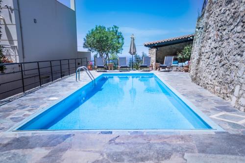 Villa Ventus, 40sqm private pool & hot tub!