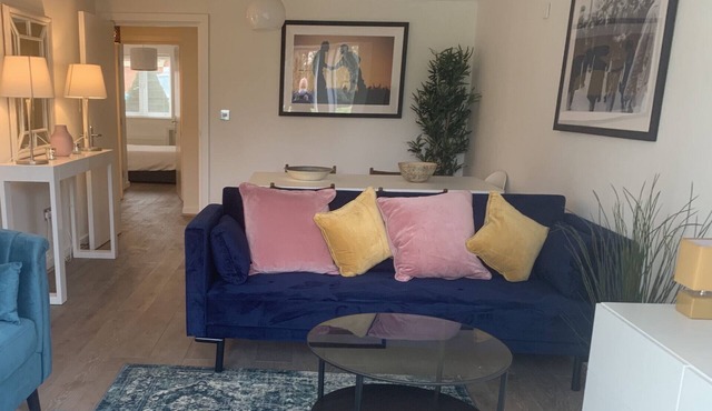 Windsor - Modern - Two Bedroom (Two Bathroom) Apartment on Private Estate in Windsor