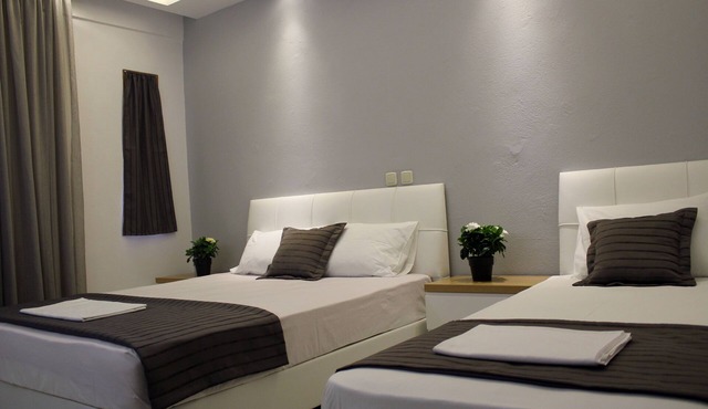 Zeus Hotel