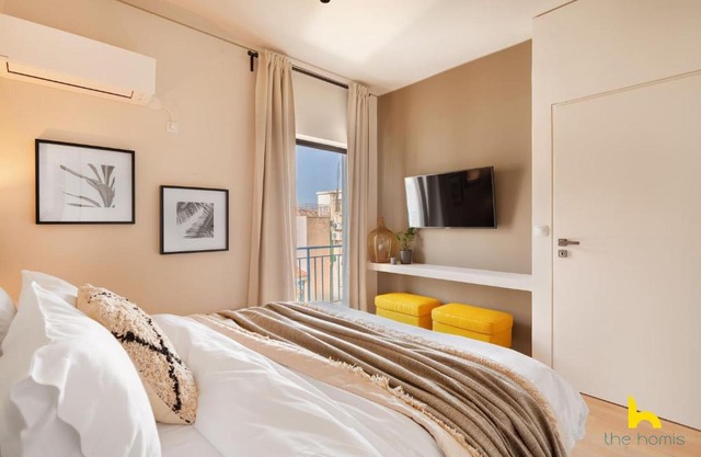 Penthouse with Magical Acropolis view from Balcony