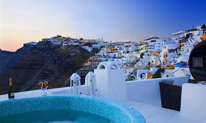 Fira Resort | 120 m² Resort ∙ 3 bedrooms ∙ 127 guests