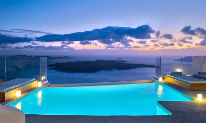 Firostefani Villa | 188 m² Villa ∙ 2 bedrooms ∙ 6 guests