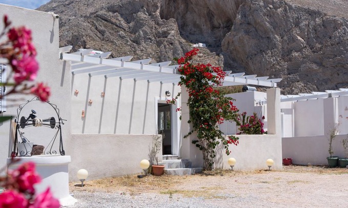 Perissa House | 36 m² House ∙ 1 bedroom ∙ 2 guests