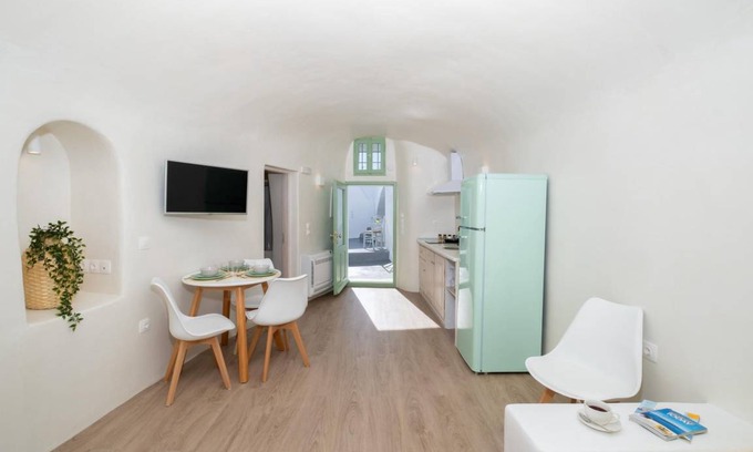 Pyrgos House | 42 m² House ∙ 1 bedroom ∙ 4 guests