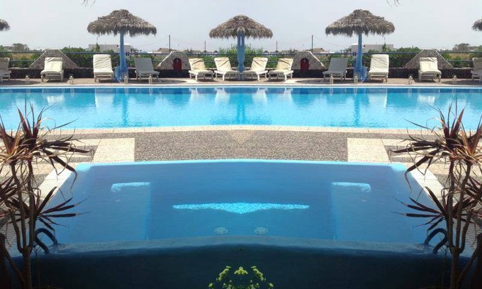 Perivolos Apartment | 60 m² Serviced apartment ∙ 6 guests