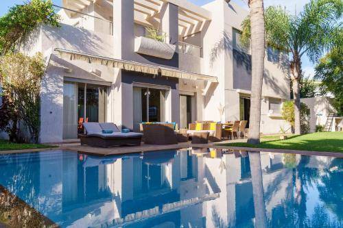 Bouskoura Villa | 850 m² Villa ∙ 4 bedrooms ∙ 14 guests