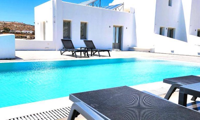 Perivolos Apartment | Apartment ∙ 3 guests