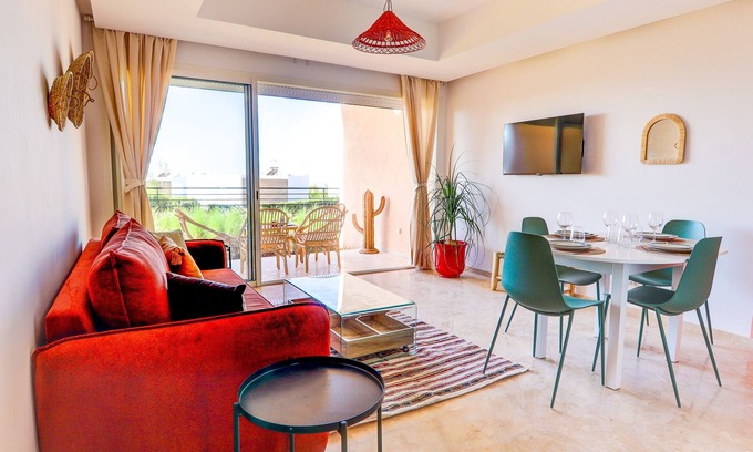Tamrhakht Apartment | Apartment-Deluxe-Mobility bath-Ocean view