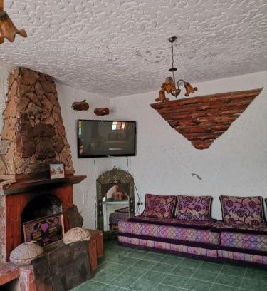 Ain Tizgha Hostel | Auberge les Roches