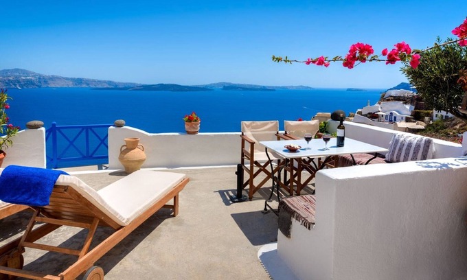 Oia Villa | Deluxe Santorini Villa | Villa Classic | 1 Bedroom | Wonderful Sea Views | Oia