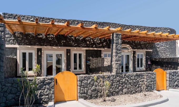 Imerovigli Villa | Great Santorini Villa | Villa Corali | Air Conditioning | 2 Bedrooms | Thira