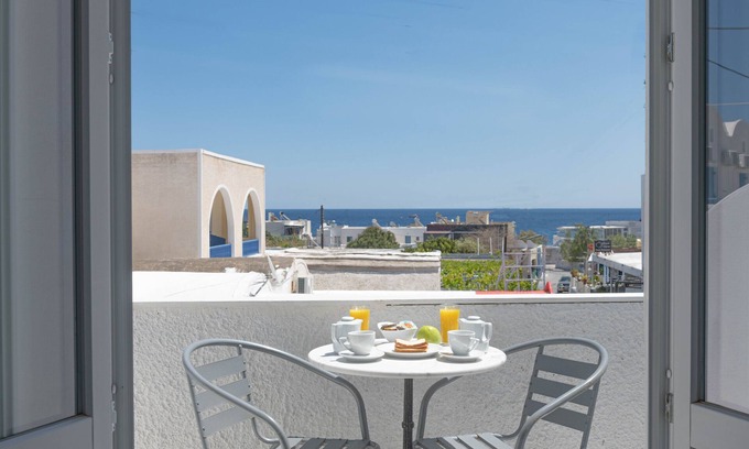 Kamari House | Join Us Low Cost Rooms