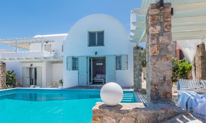 Akrotiri Villa | Michaela Residence by Fantasia Villas