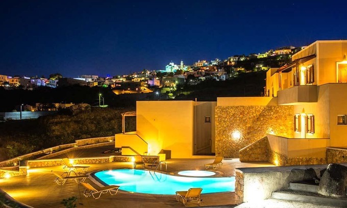 Fira Hotel | Moonlight Apartments