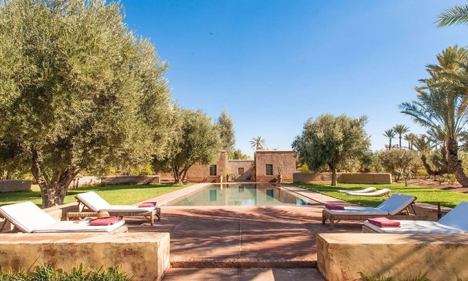 Annakhil Villa | My Rental Homes - Villa Amiral with priate pool and large garden