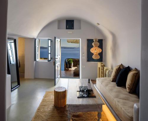 Oia Apartment | Nostos Apartments