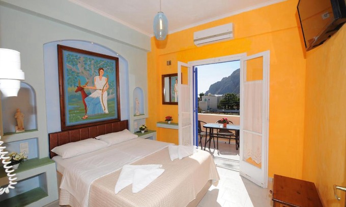 Kamari Apartment | Orfeas Apartments