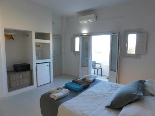 Perissa Bed & Breakfast | Perissa South Beach Suites
